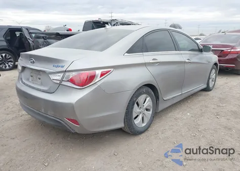 2013 Hyundai Sonata Hybrid z USA, uszkodzony, nr VIN KMHEC4A47DA051383